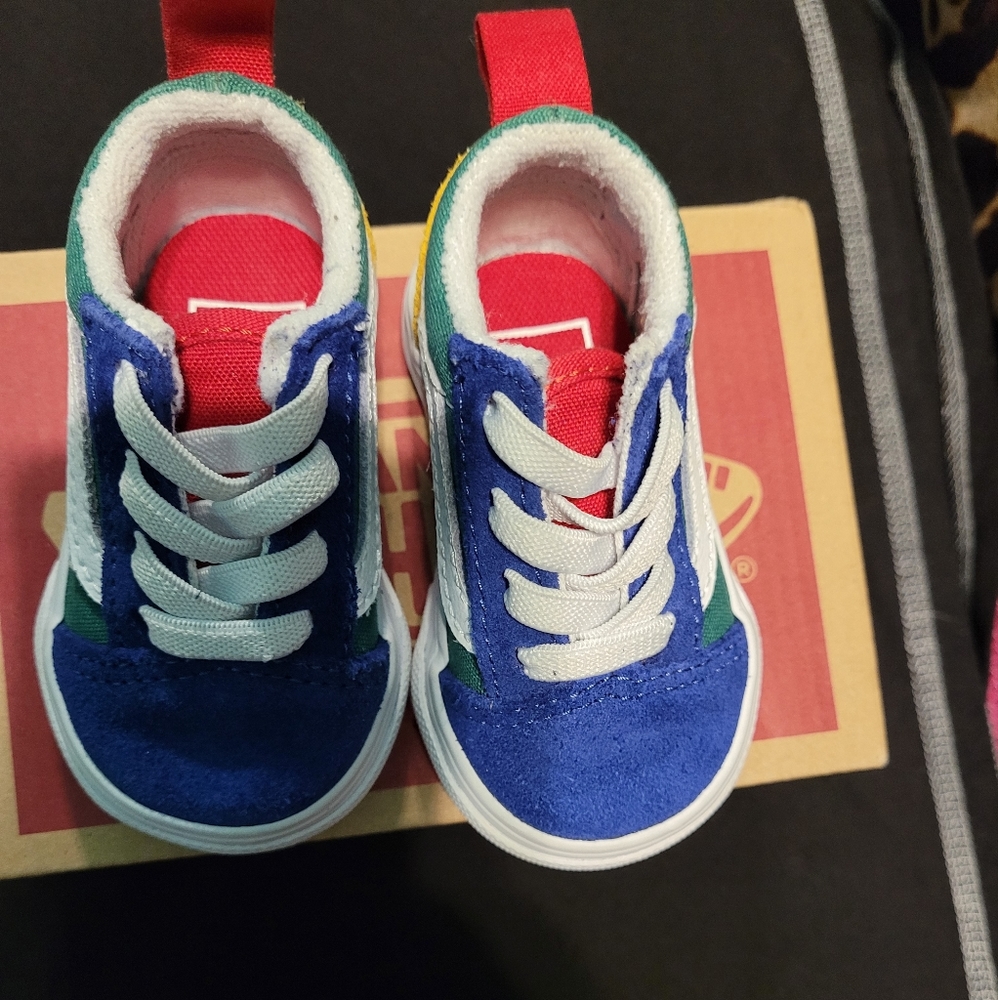 Infant sneakers